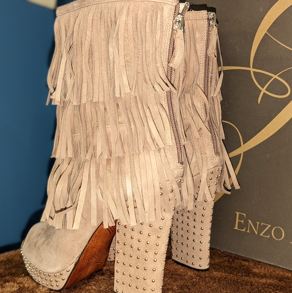 Stunning suede fringe boots!!!! - Picture 2 of 4